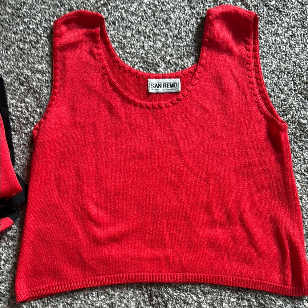 San Remo Women's Red Sleeveless Top